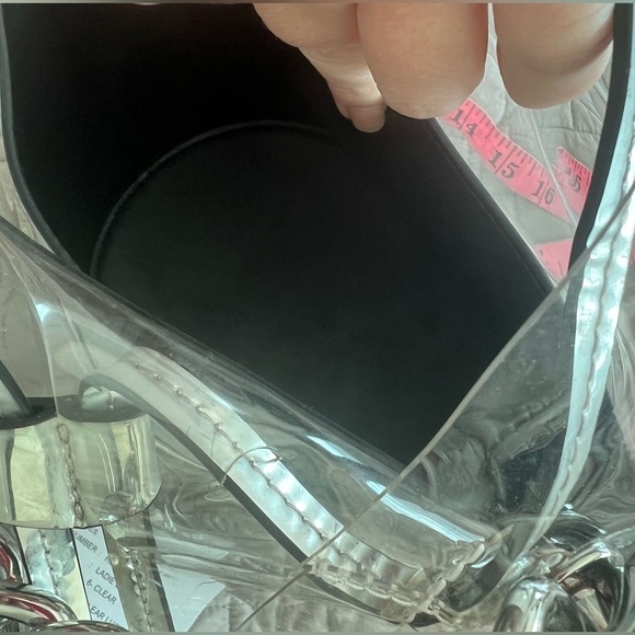 Kendall & Kylie Metallic Drawstring Crossbody Bag In Clear - Picture 9 of 16